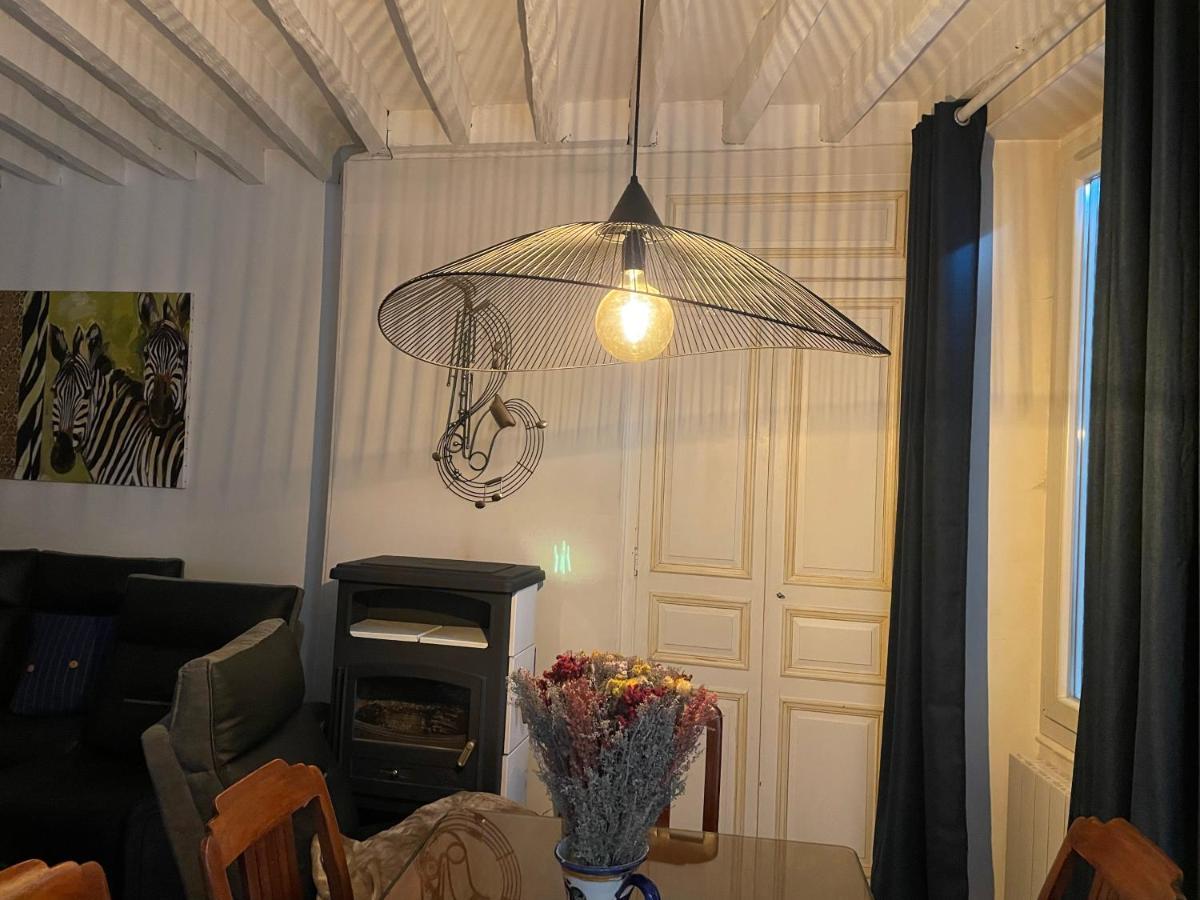 Villa Fontaine Avec Piscine Interieur Chauffee-Maison De Campagne Familiale -Ideal Vacances Ou Sejour Professionnel -3 Chambres-Bureau Separe -Lit Bebe - Parking Facile & Gratuit ภายนอก รูปภาพ