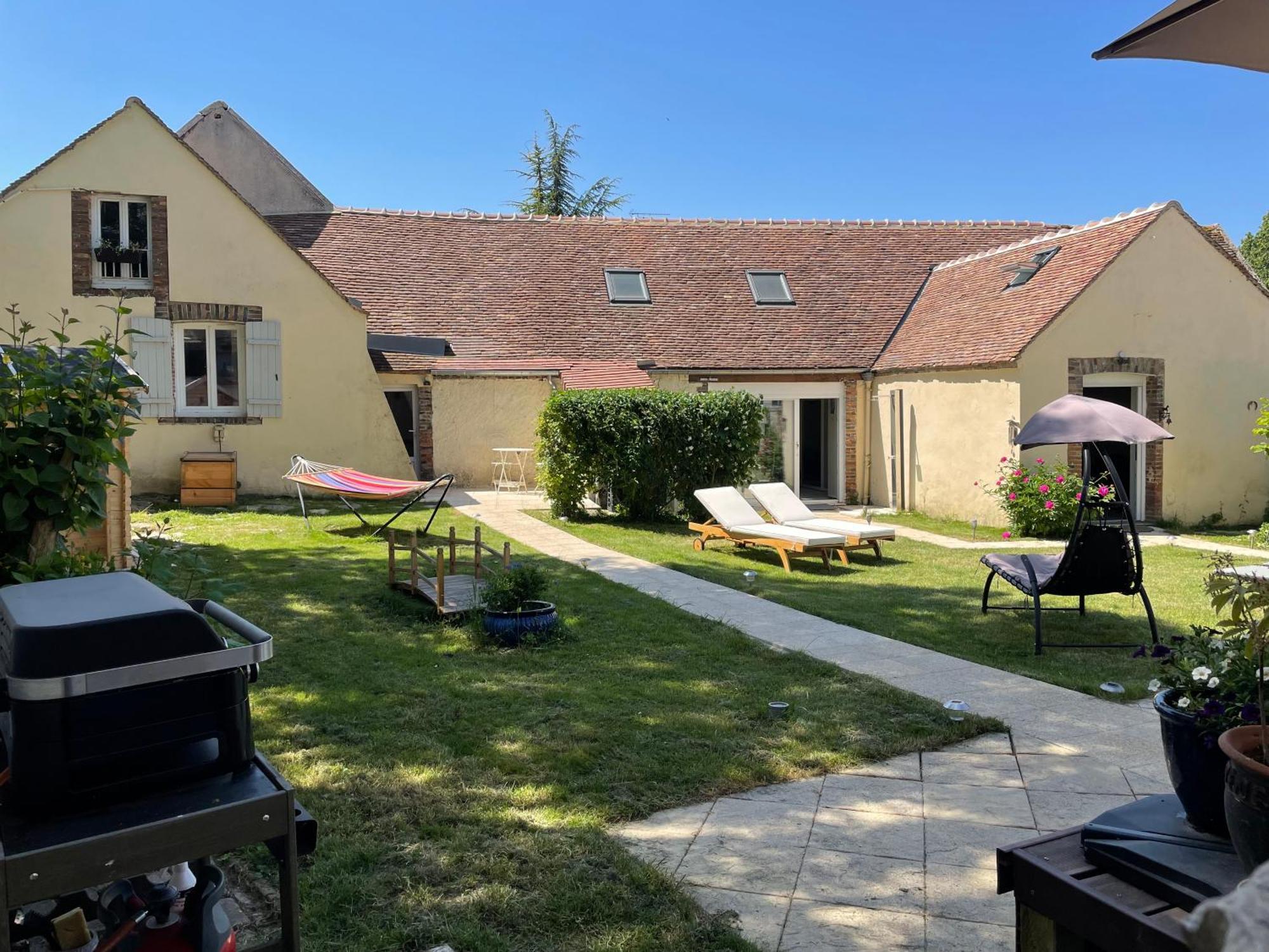 Villa Fontaine Avec Piscine Interieur Chauffee-Maison De Campagne Familiale -Ideal Vacances Ou Sejour Professionnel -3 Chambres-Bureau Separe -Lit Bebe - Parking Facile & Gratuit ห้อง รูปภาพ