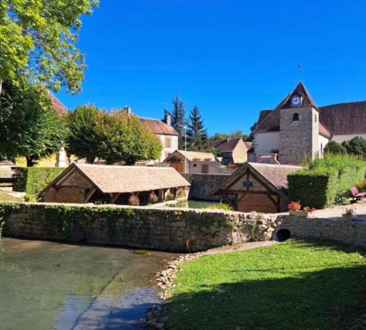 Villa Fontaine Avec Piscine Interieur Chauffee-Maison De Campagne Familiale -Ideal Vacances Ou Sejour Professionnel -3 Chambres-Bureau Separe -Lit Bebe - Parking Facile & Gratuit ภายนอก รูปภาพ