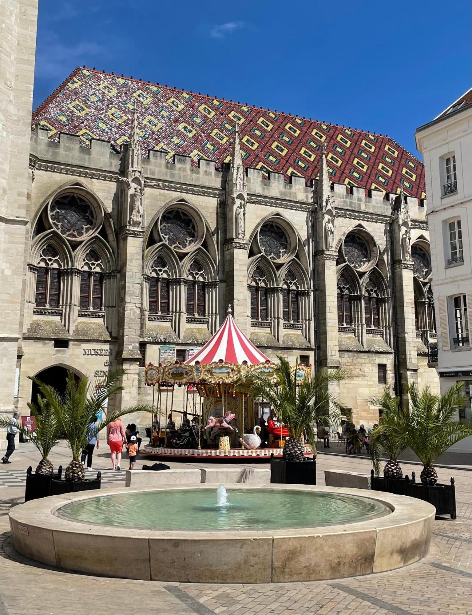 Villa Fontaine Avec Piscine Interieur Chauffee-Maison De Campagne Familiale -Ideal Vacances Ou Sejour Professionnel -3 Chambres-Bureau Separe -Lit Bebe - Parking Facile & Gratuit ภายนอก รูปภาพ